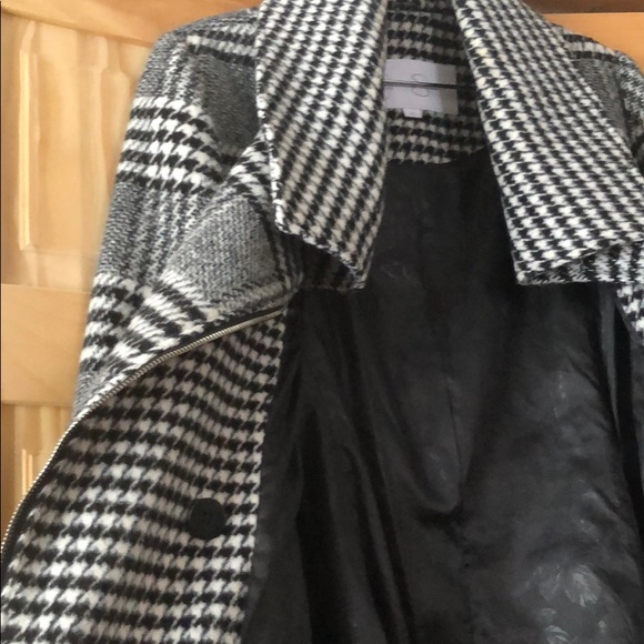 Black and White Houndstooth Coat - Picture 5 of 7